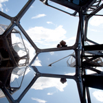 Cloud City af Tomás Saraceno